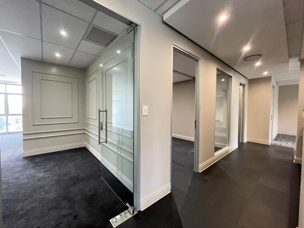790  m² Commercial space in Bryanston photo number 5