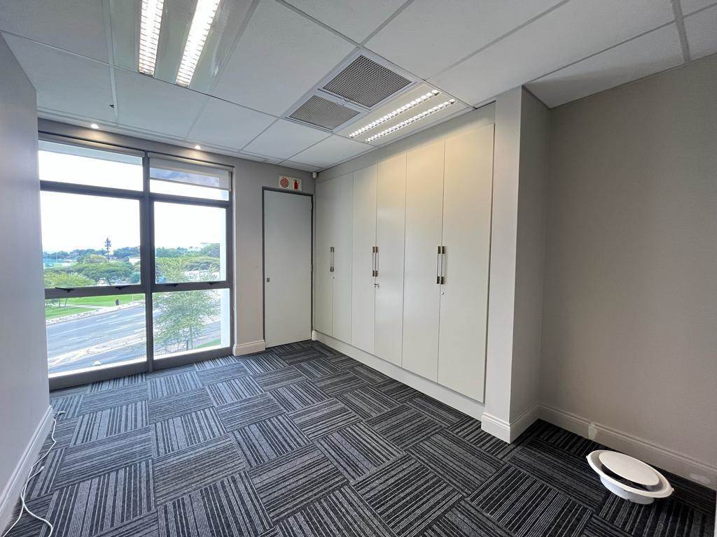 790  m² Commercial space in Bryanston photo number 14