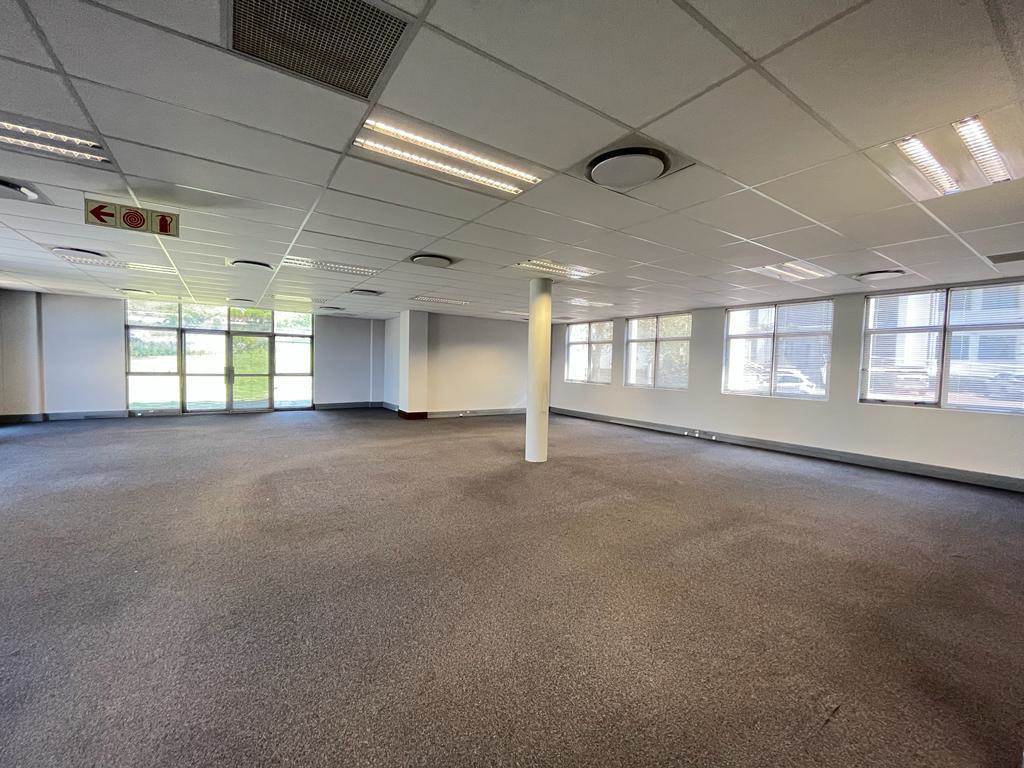 790  m² Commercial space in Bryanston photo number 11