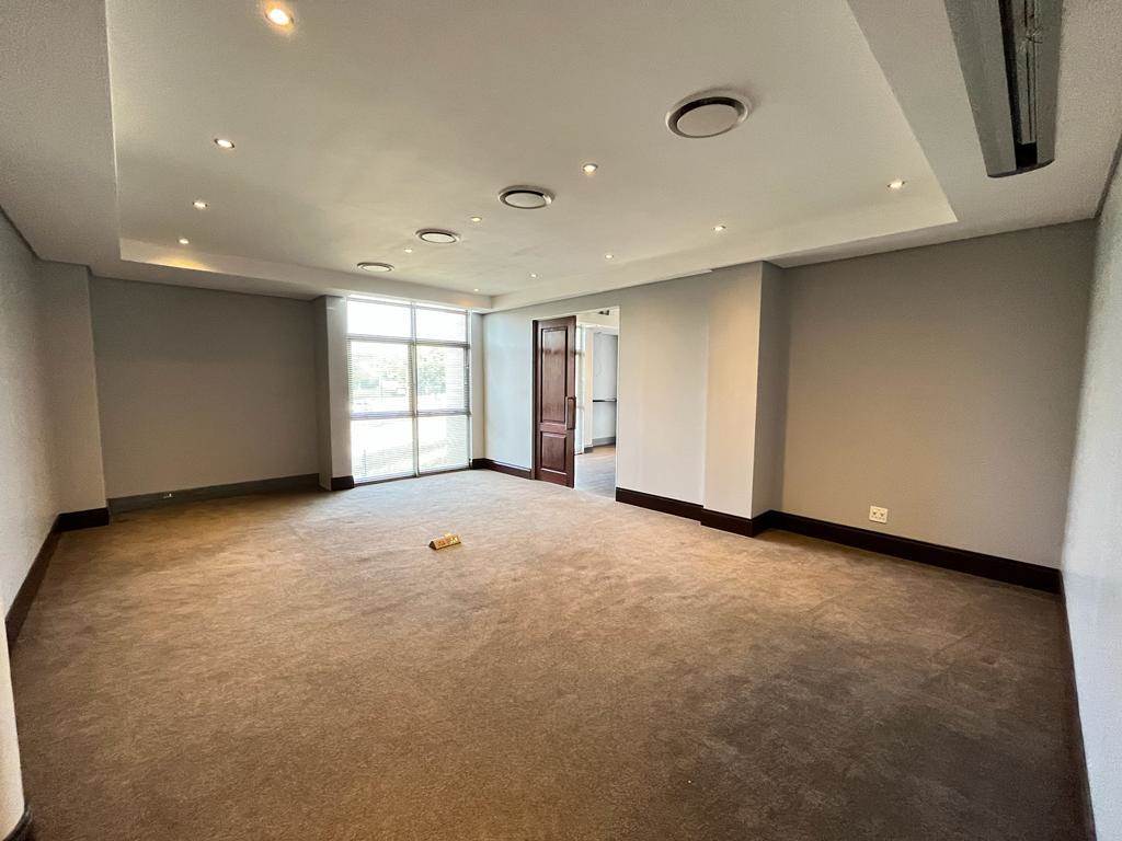790  m² Commercial space in Bryanston photo number 13
