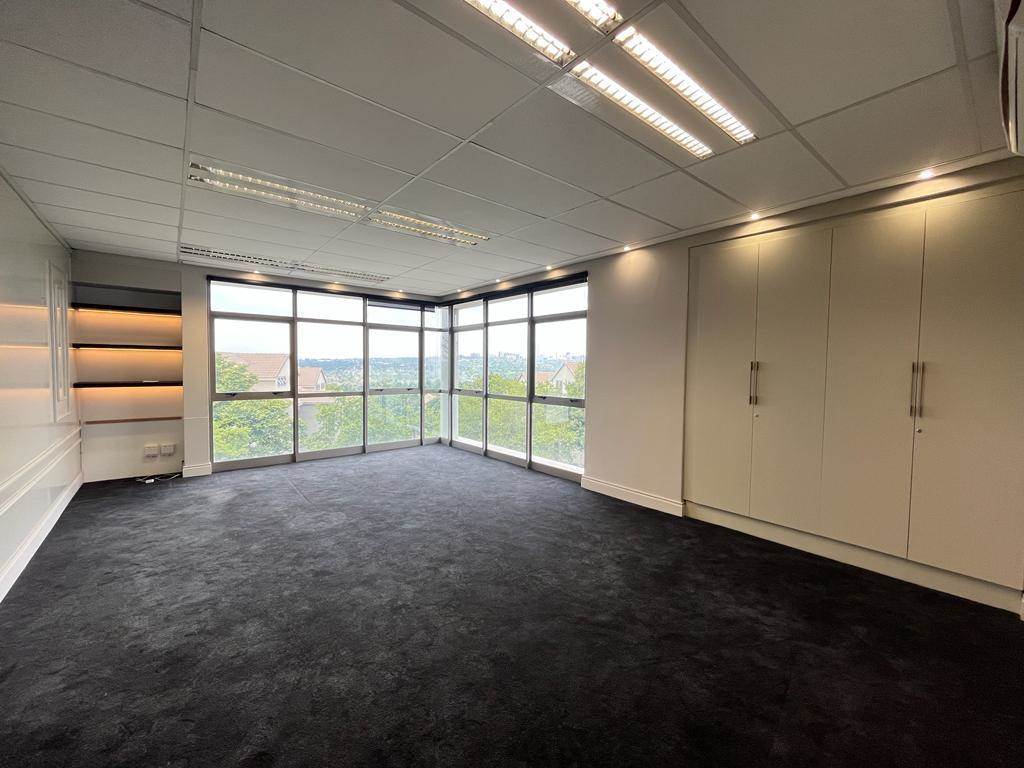 790  m² Commercial space in Bryanston photo number 19