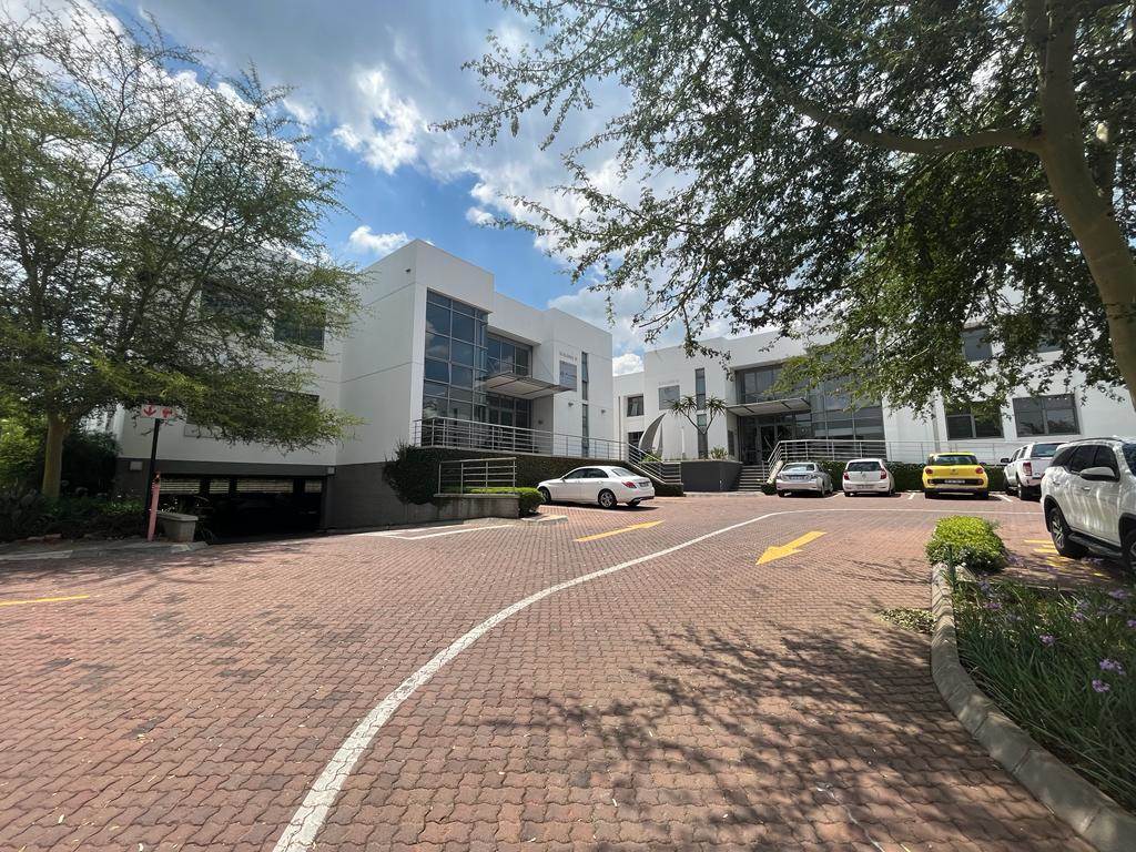 790  m² Commercial space in Bryanston photo number 4