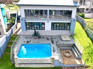 3 Bed House in Aqua Vista