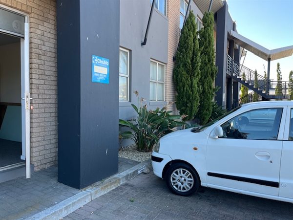 100  m² Office Space in Milnerton Central