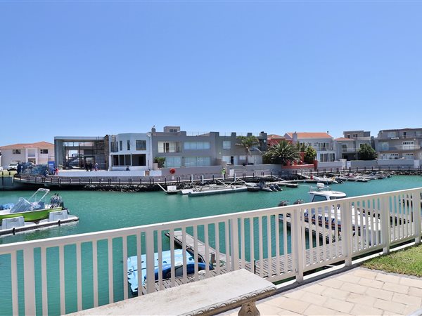 6 Bed House in Harbour Island