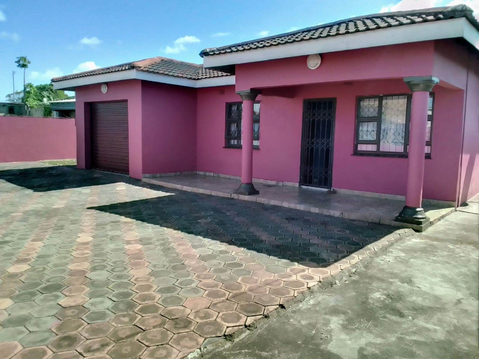 5 Bed House in Nseleni photo number 1