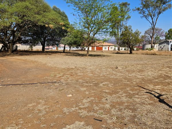 709 m² Land available in Zeerust