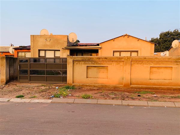 2 Bedroom House 2 Bedroom House