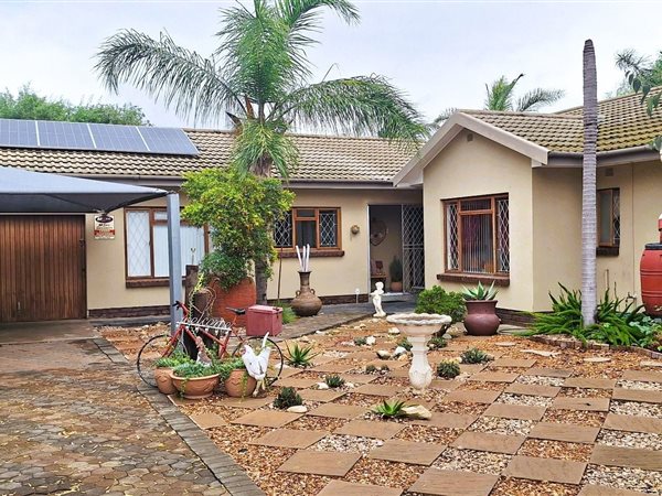 4 Bedroom House 4 Bedroom House