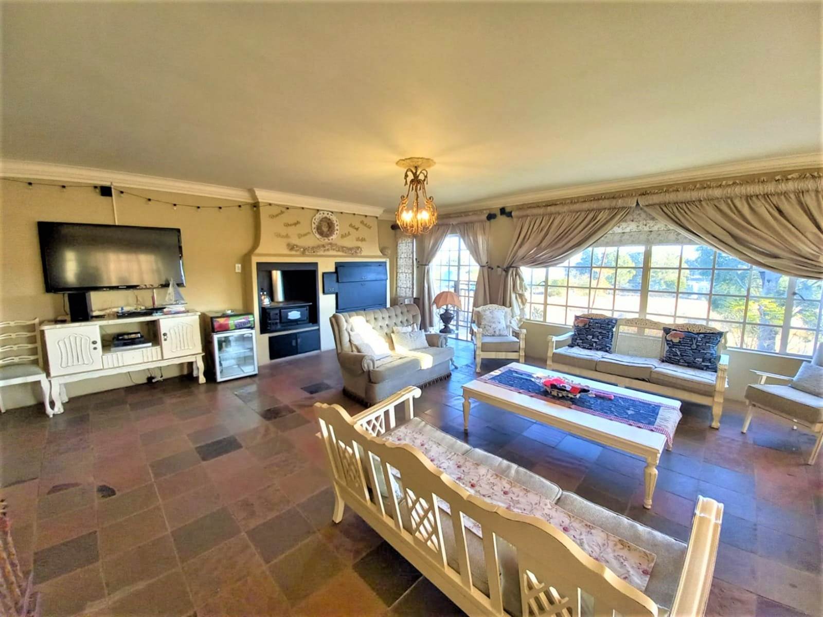 9 Bed House in Vaal Marina photo number 17