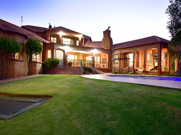 5 Bed House
