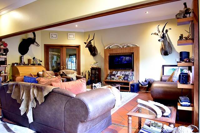 5 Bed House in Mooikloof Equestrian Estate photo number 12