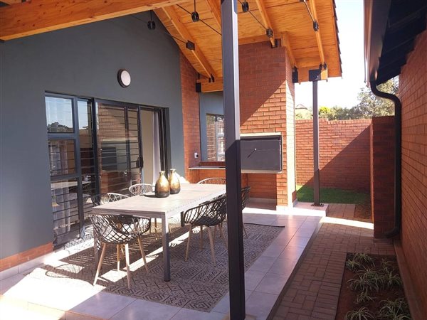 3 Bed Townhouse in Olympus