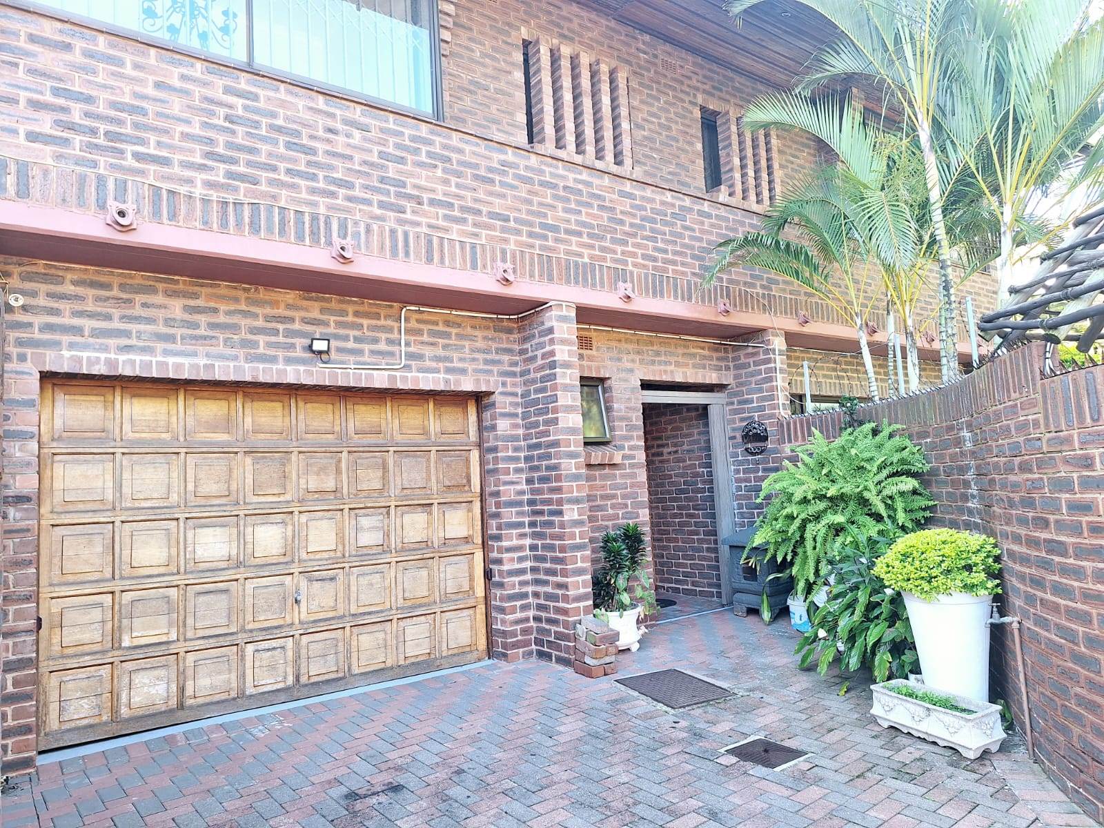 4 Bed Townhouse in Musgrave photo number 1