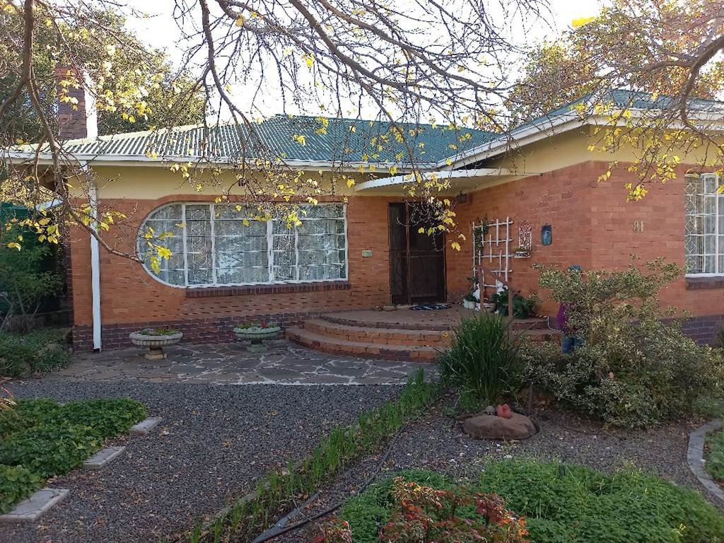 3 Bed House in Theunissen photo number 1