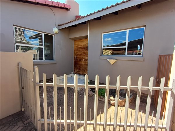 3 Bedroom Simplex 3 Bedroom Simplex