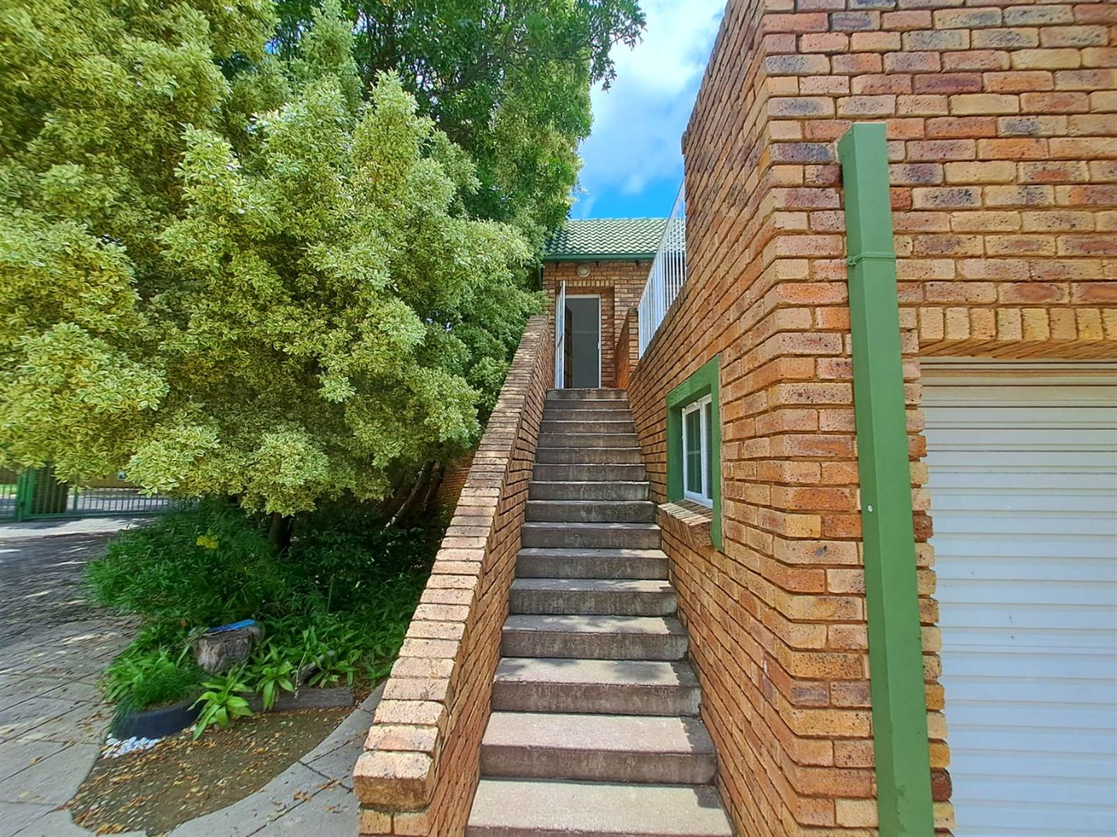 3 Bed Townhouse in Pretoria North photo number 6