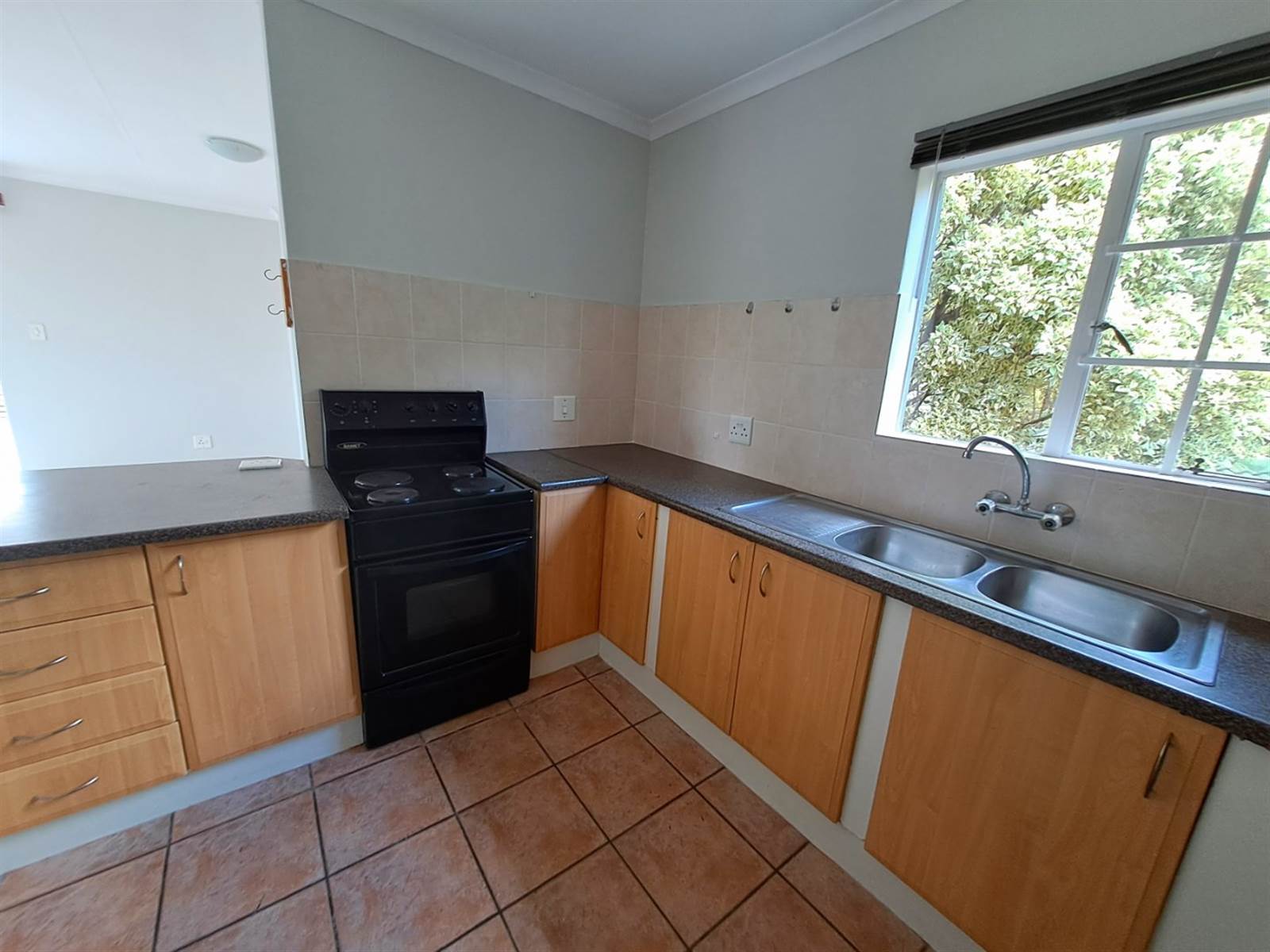 3 Bed Townhouse in Pretoria North photo number 13