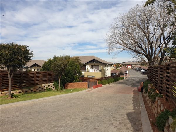 3 Bed Townhouse in Glen Eagles