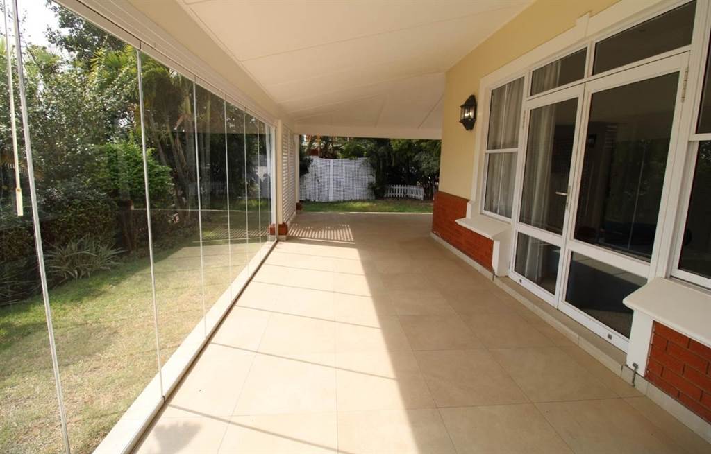 4 Bed House in Mt Edgecombe photo number 4