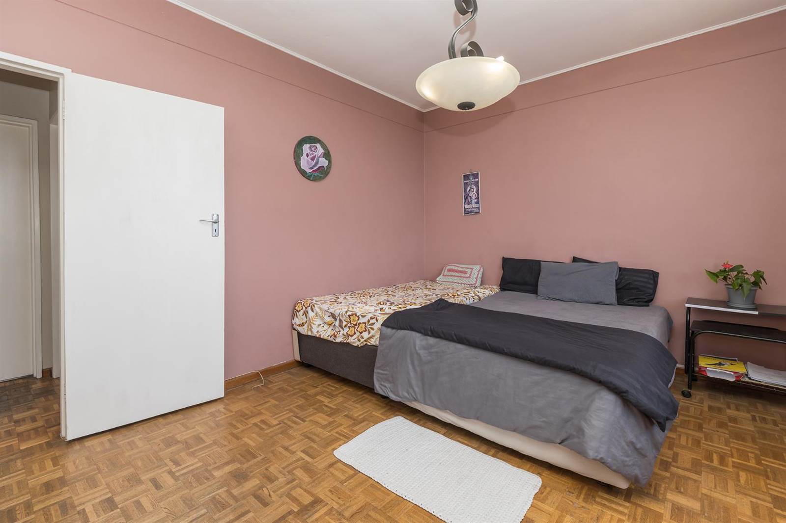 2 Bed Apartment in Milnerton photo number 12