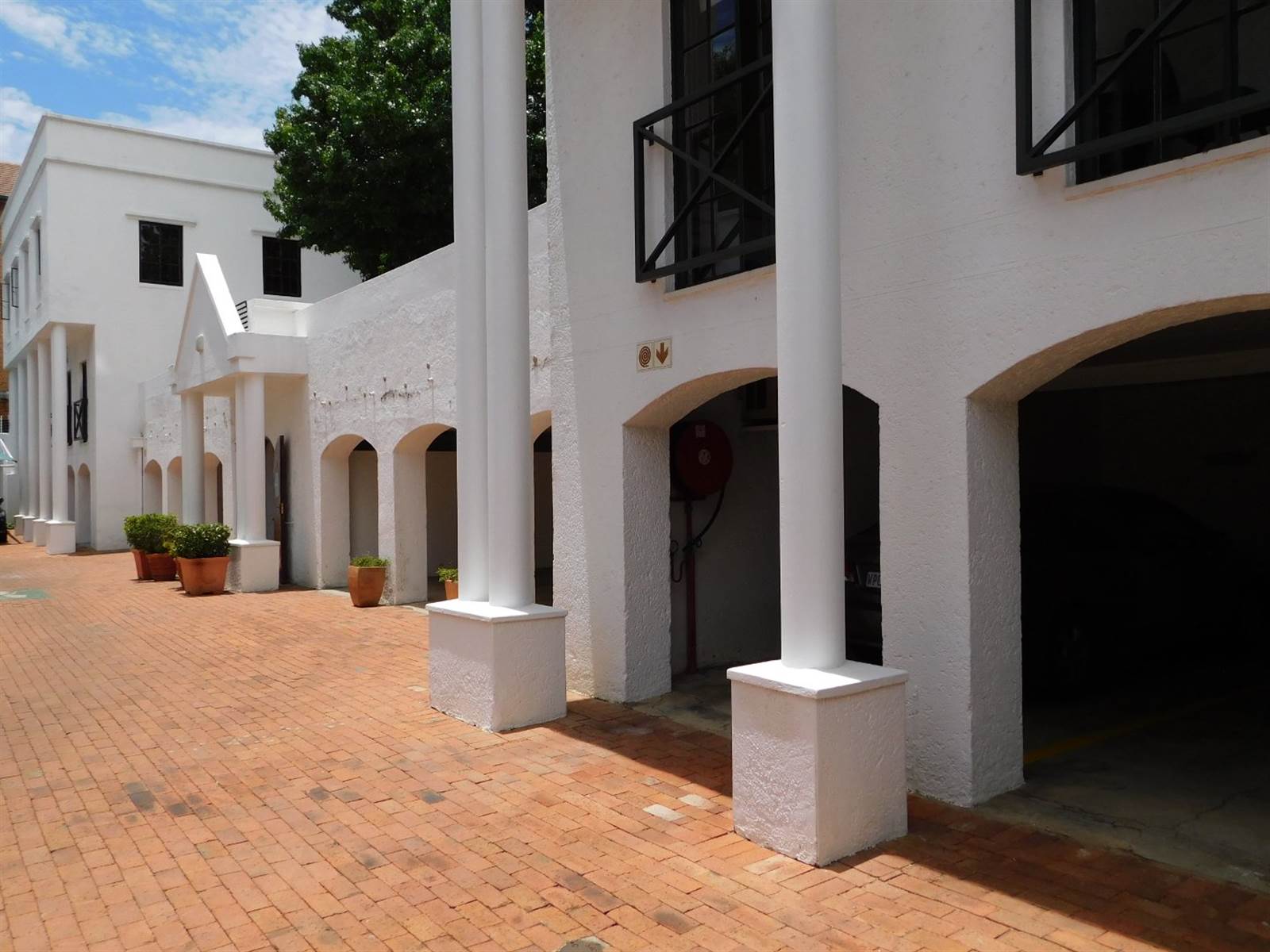 395  m² Office Space in Randburg Central photo number 1