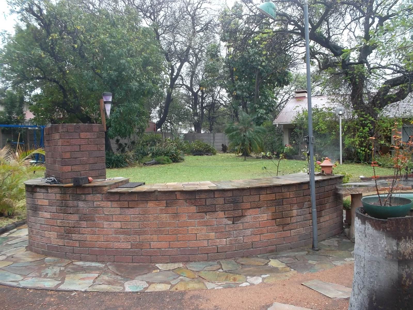 6 Bed House in Phalaborwa photo number 10