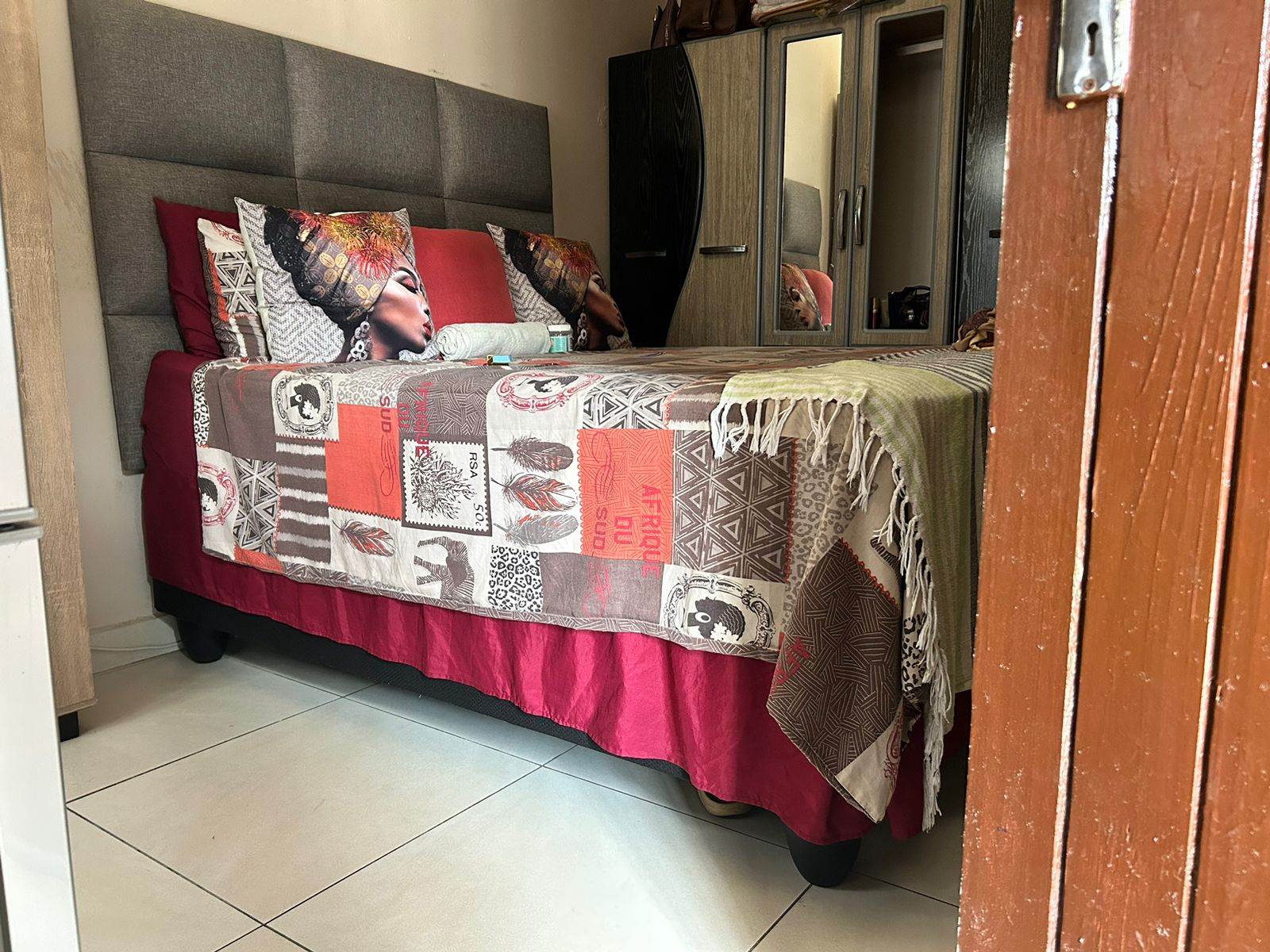 10 Bed House in Esikhawini photo number 6