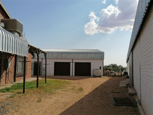 4 Bedroom House 4 Bedroom House