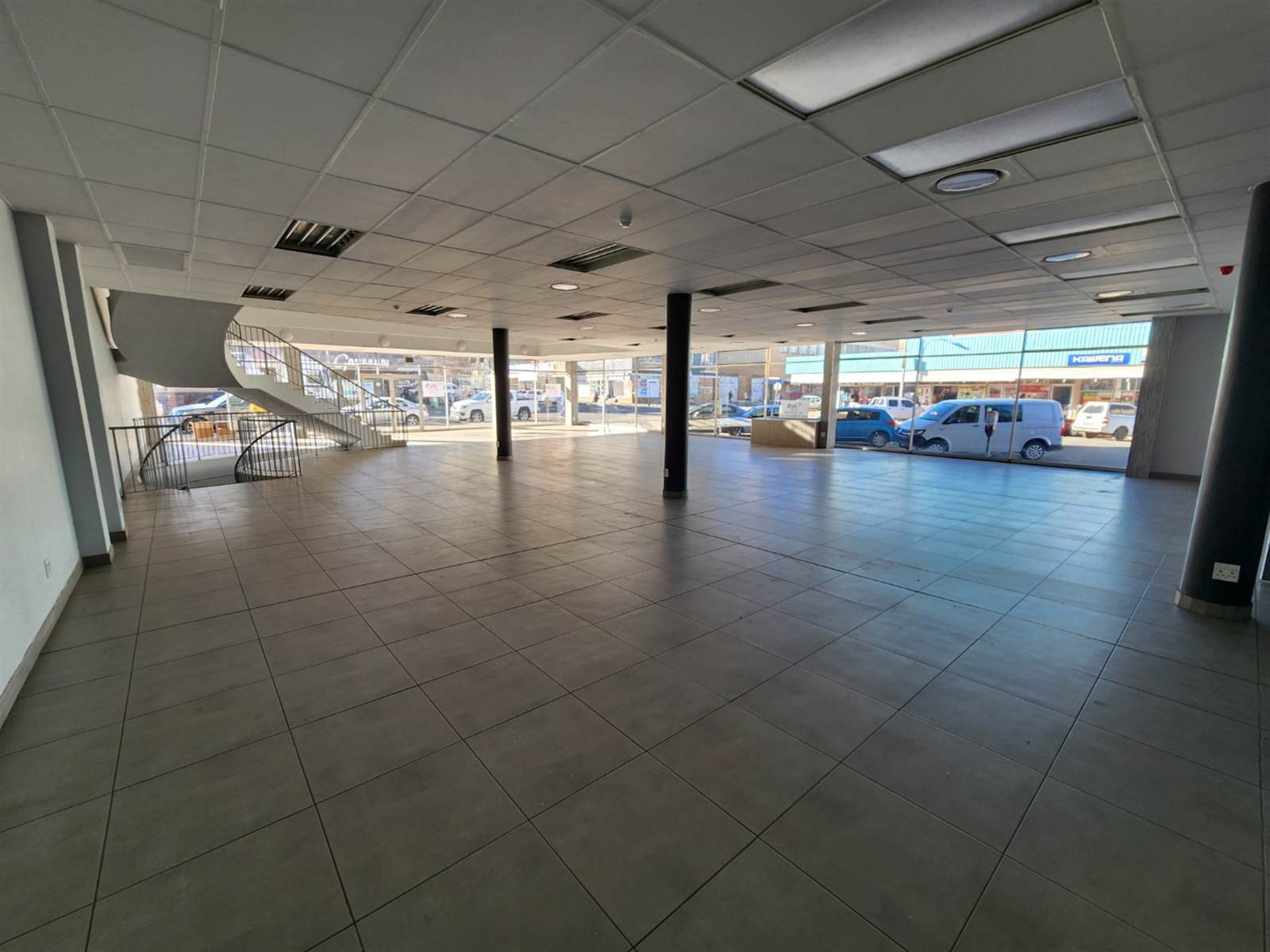 1070  m² Commercial space in Klerksdorp photo number 1