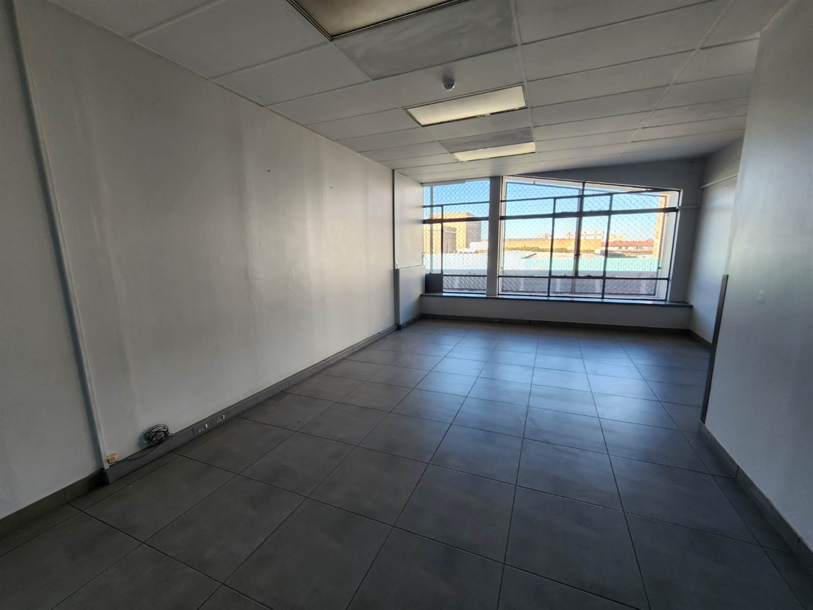 1070  m² Commercial space in Klerksdorp photo number 23