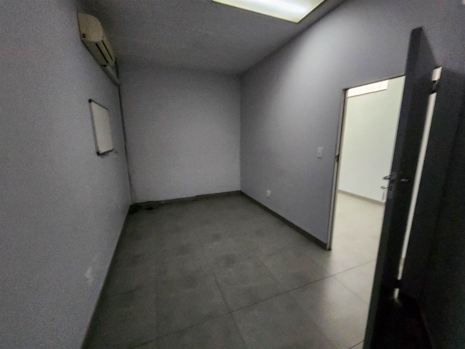 1070  m² Commercial space in Klerksdorp photo number 22