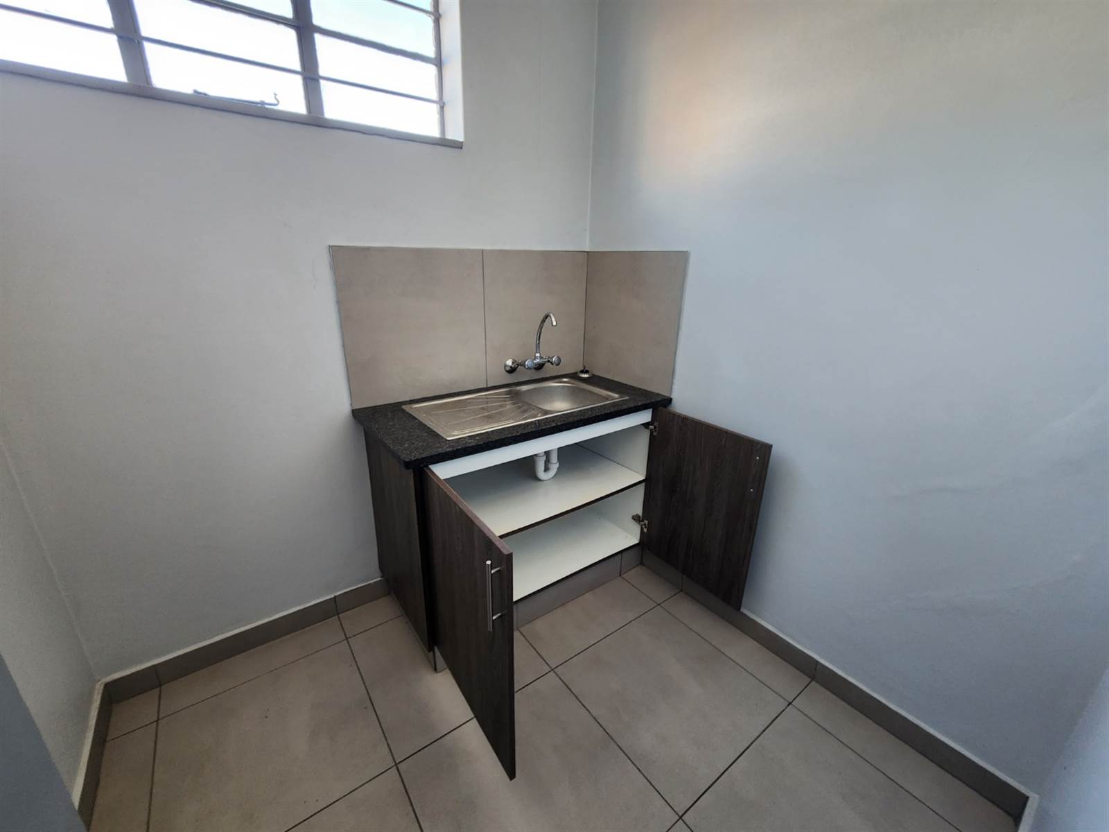 1070  m² Commercial space in Klerksdorp photo number 24