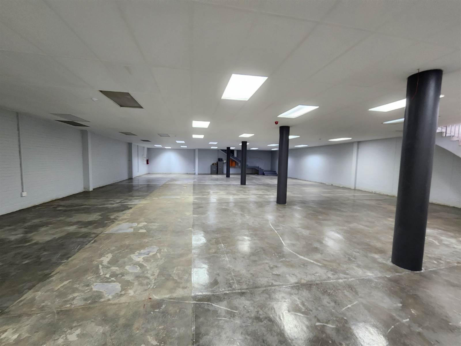 1070  m² Commercial space in Klerksdorp photo number 5