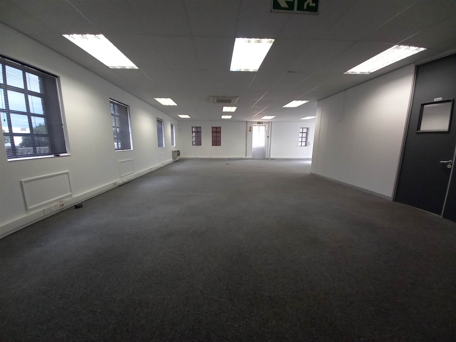 85  m² Commercial space in Greenacres photo number 9