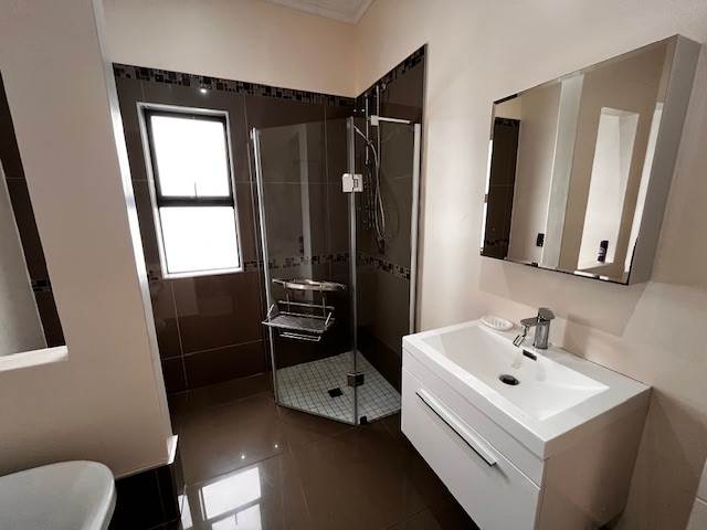 4 Bed House in Waterkloof Ridge photo number 27
