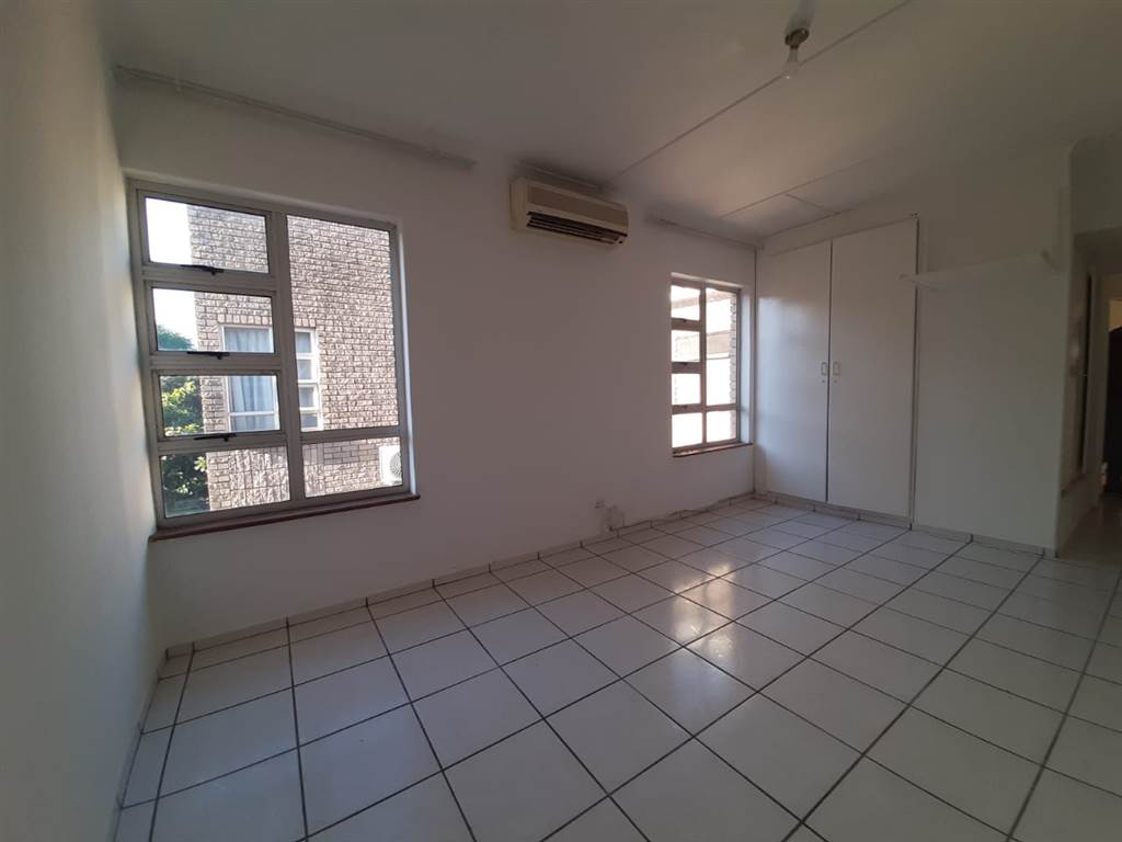 2 Bed Apartment in Empangeni Central photo number 5