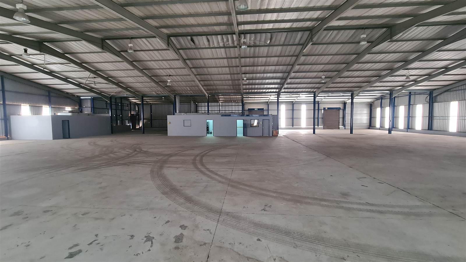 2600  m² Industrial space in Clayville photo number 9