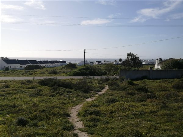 587 m² Land