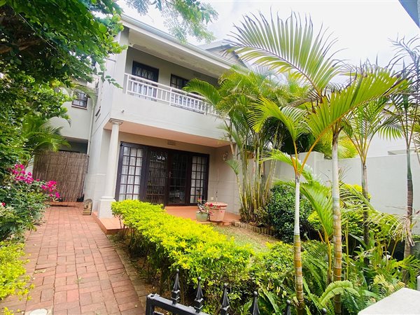 2 Bed Townhouse in Umhlanga Rocks