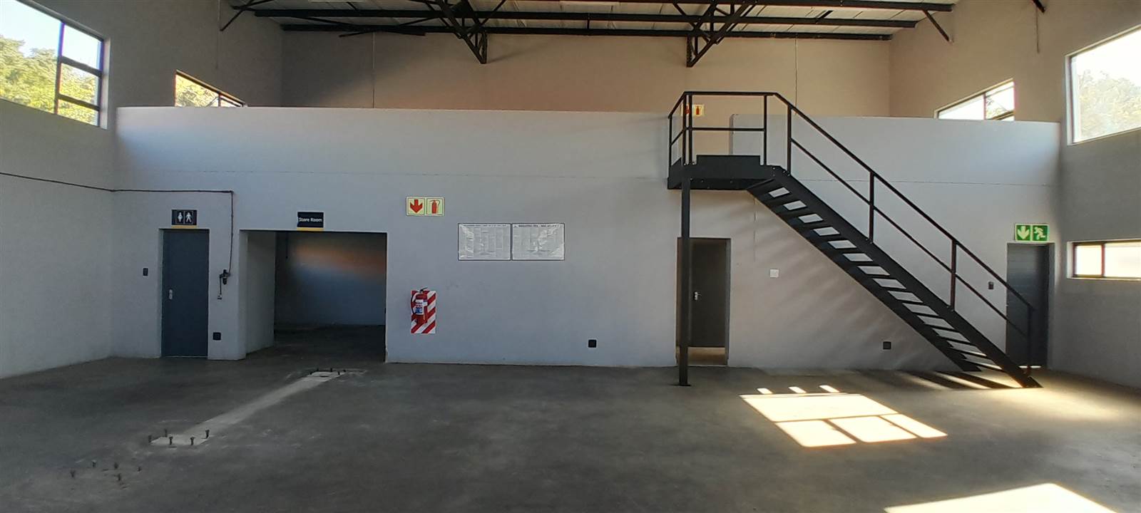 321  m² Commercial space in Waterval East photo number 6
