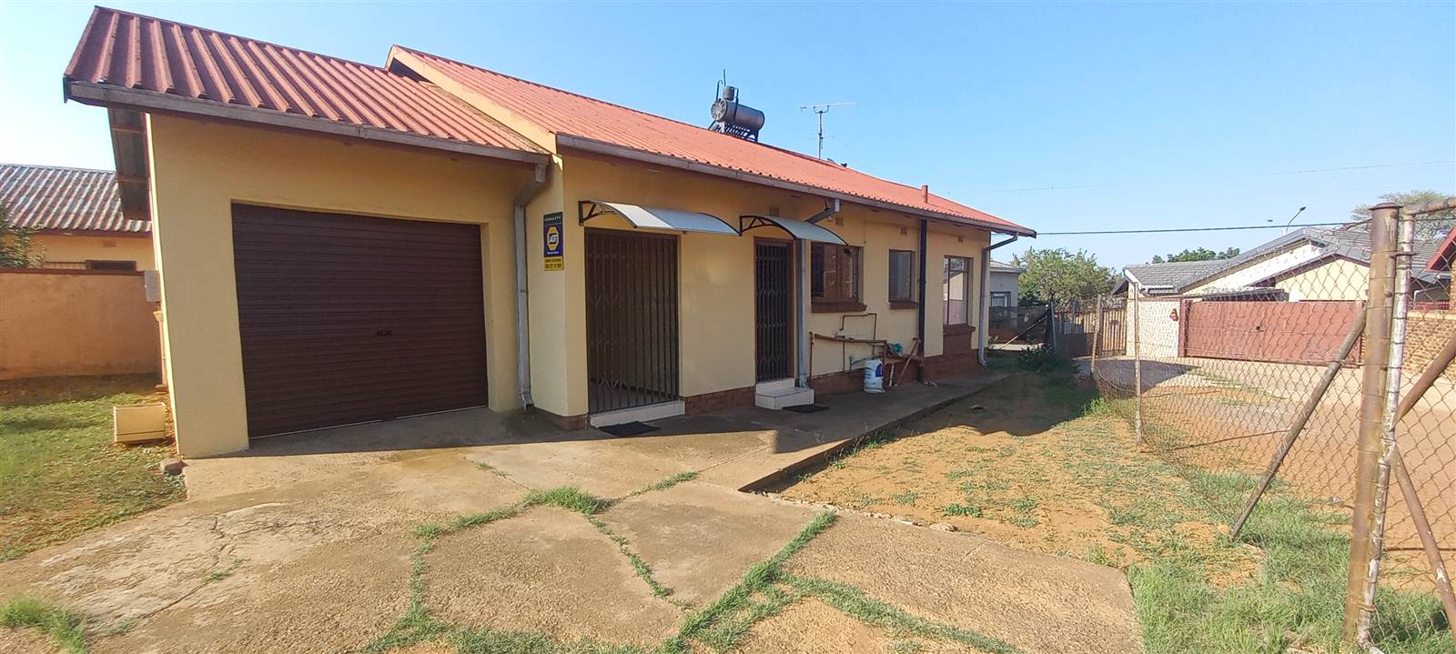 2 Bed House in Soshanguve photo number 24