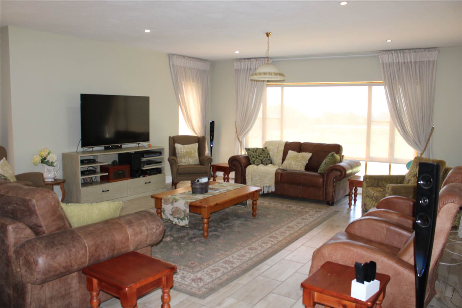 6 Bed House in Mooikloof Equestrian Estate photo number 21