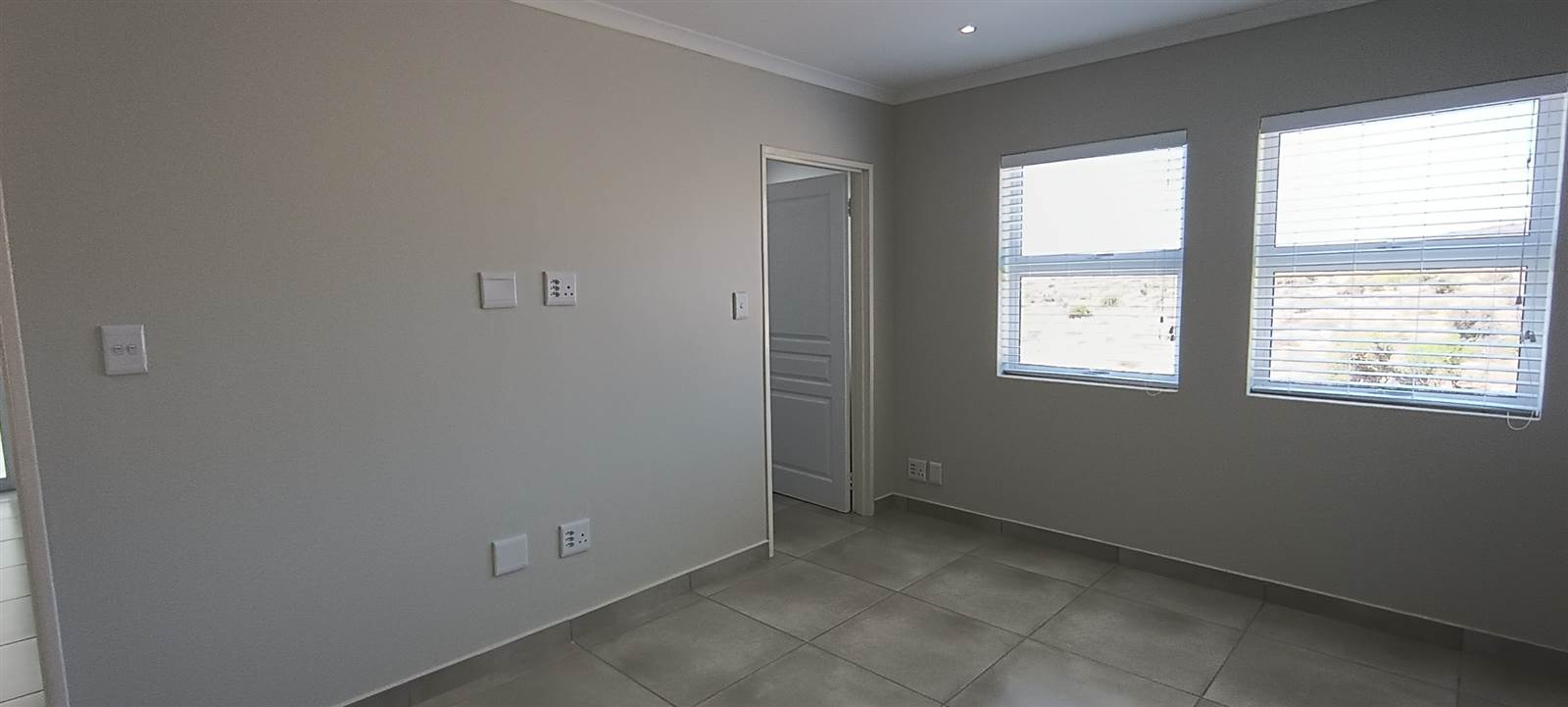 5 Bed House in Myburgh Park photo number 17