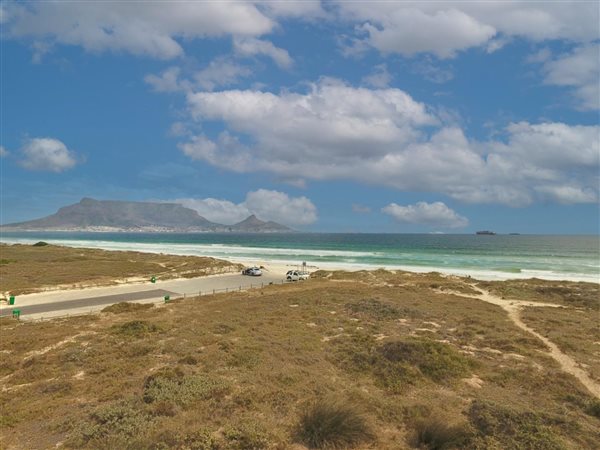 1568 m² Land available in Sunset Beach