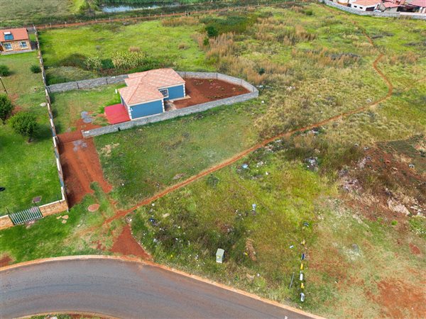 704 m² Land available in Dawnpark