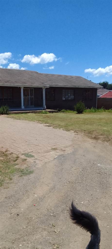 4 Bed House in Kokstad photo number 4