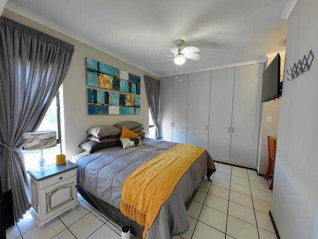 4 Bed Penthouse in Manaba photo number 15