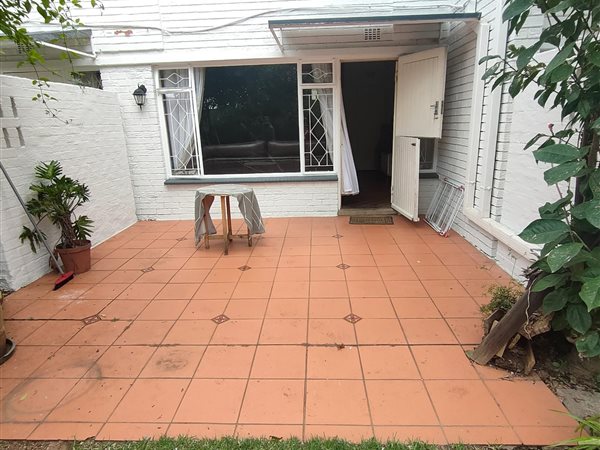 2 Bed Townhouse in Linden