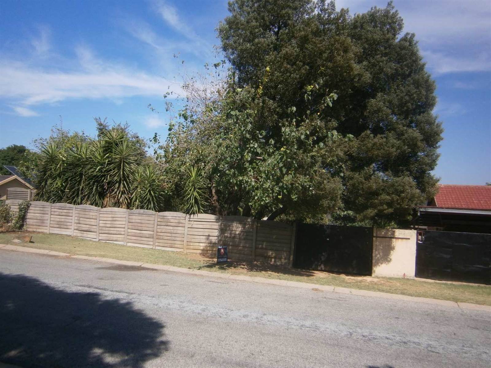 504 m² Land available in Brackendowns photo number 15